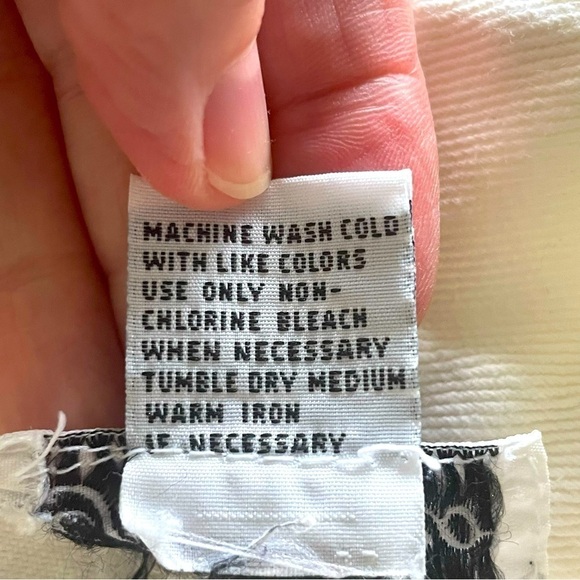 Bergamo Vintage 80’s High-Waisted Shorts | Cuffed Hem | 100% Cotton | Off White - Picture 7 of 11